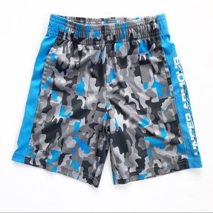 Under Armour Boys size 6 athletic shorts